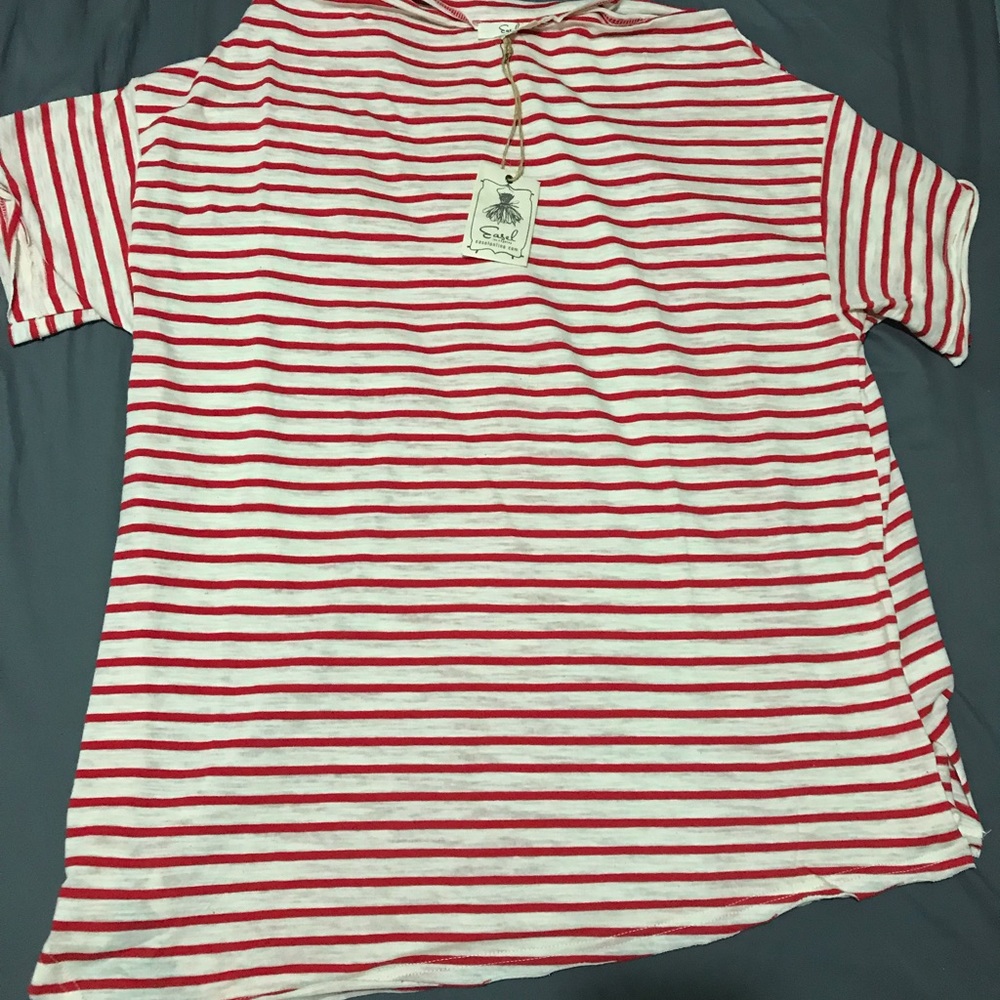 Size medium glamour farms shirt